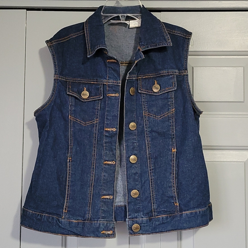 Short sleeve denim jacket